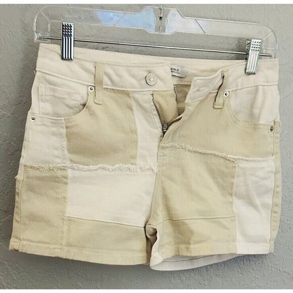 Short Shorts Size 26/27 Lot of 2 Patchwork & White Denim 28" waist Beachy Chic - Picture 1 of 11